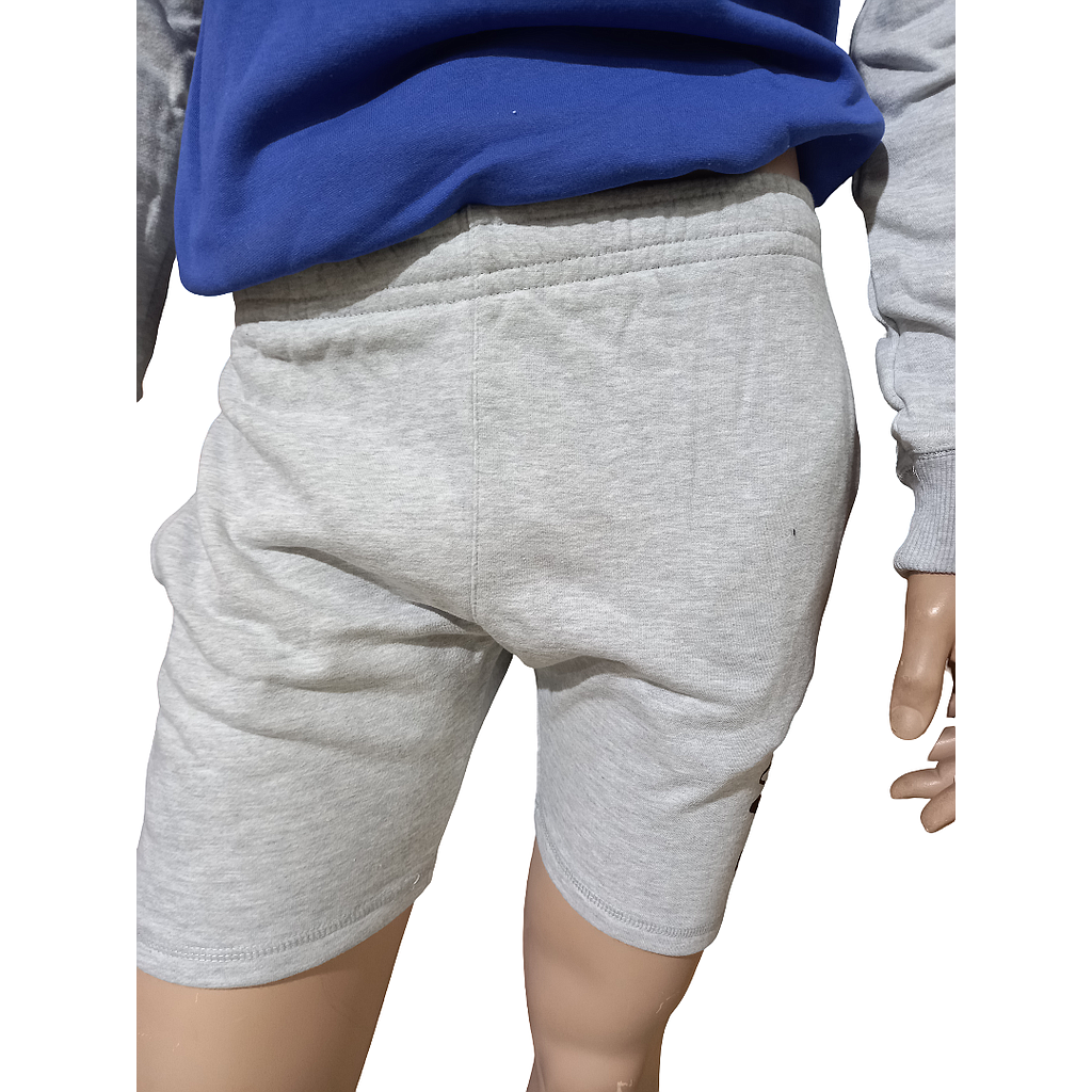 Pantalón corto
